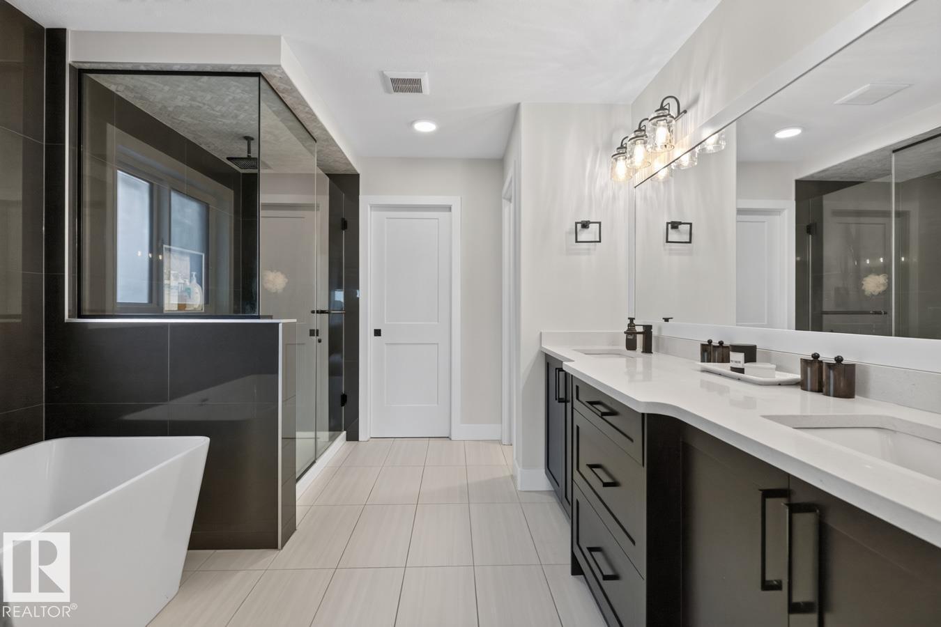 486 MCALLISTER PL - Image 28