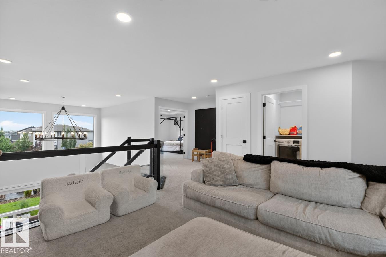 486 MCALLISTER PL - Image 25