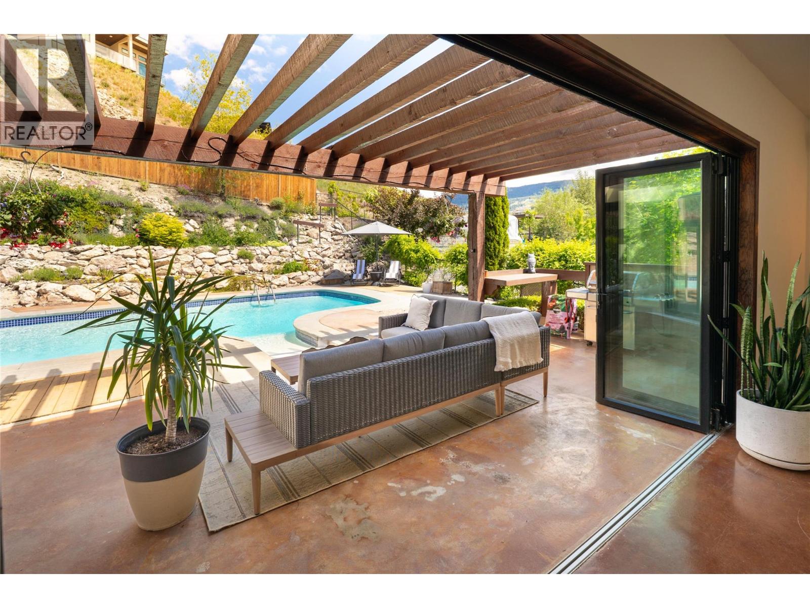  1107 Henderson Drive, Kelowna