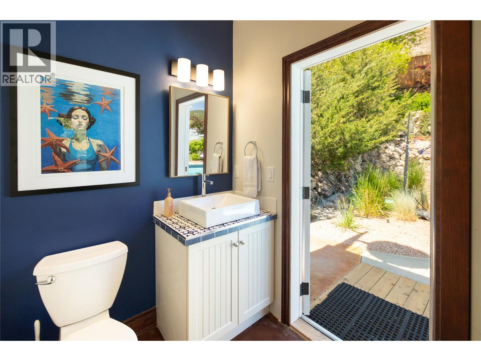  1107 Henderson Drive, Kelowna