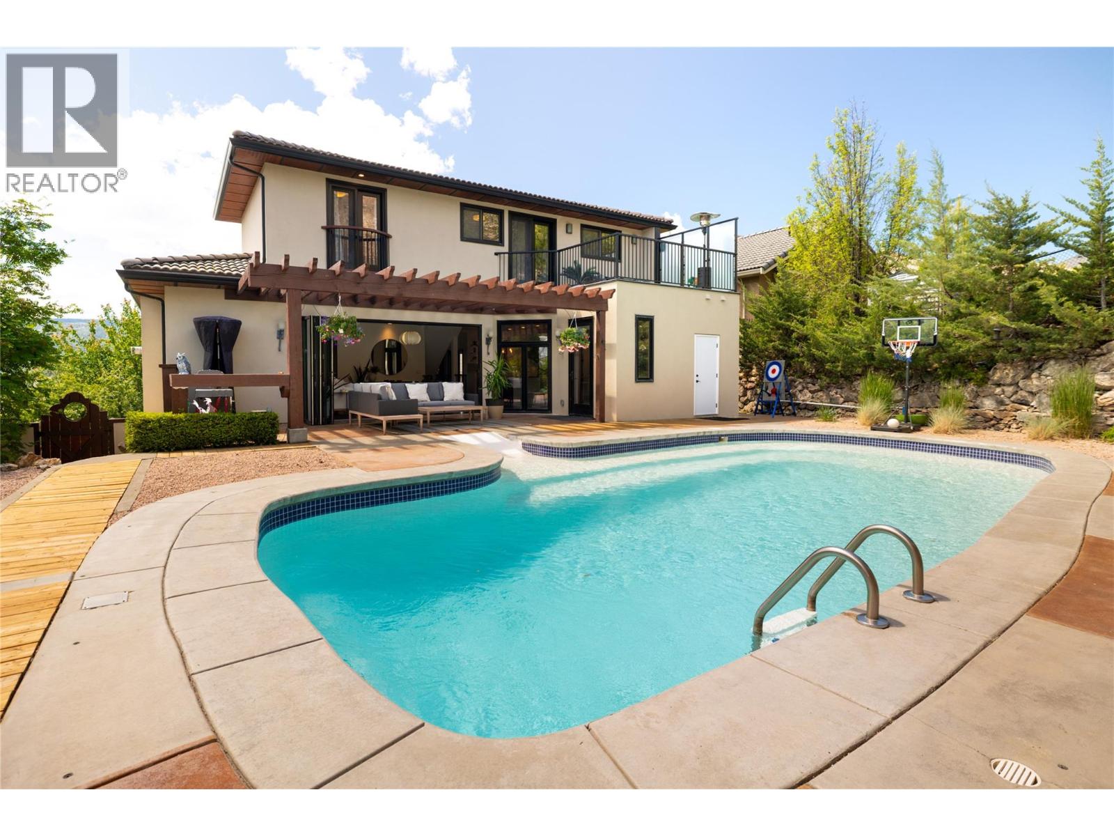  1107 Henderson Drive, Kelowna