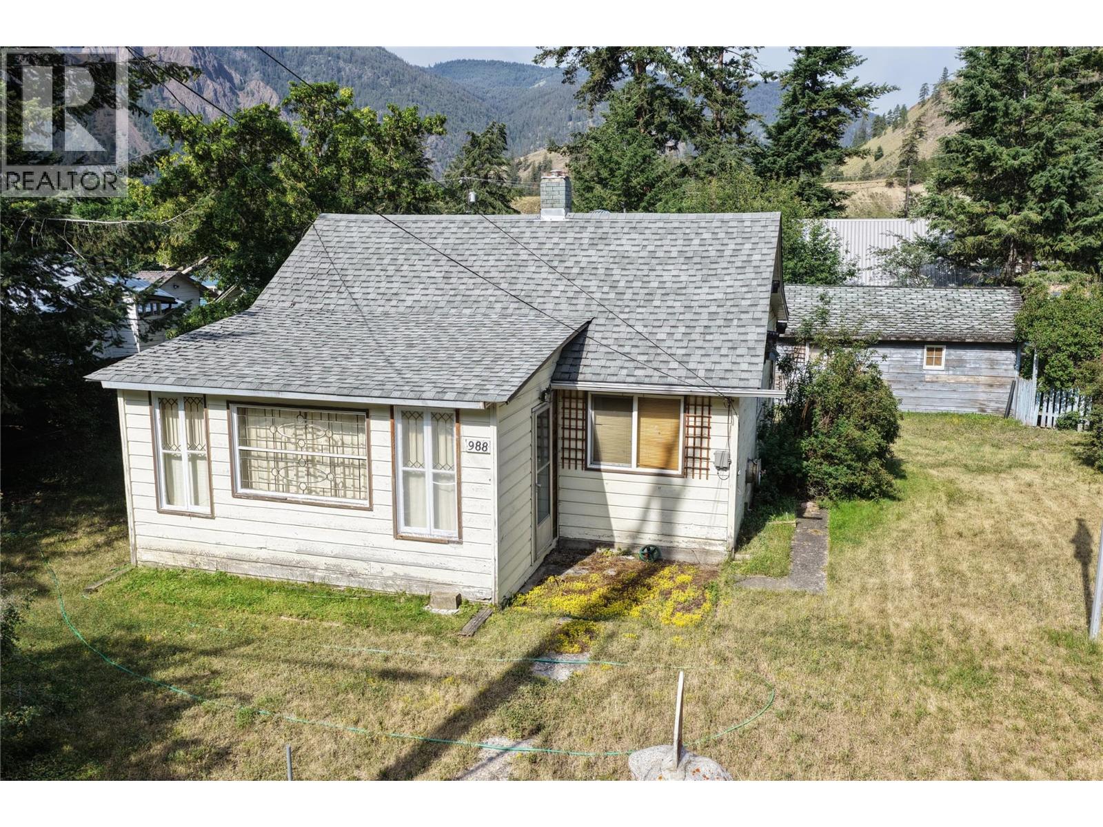 988 Scott Avenue - 1