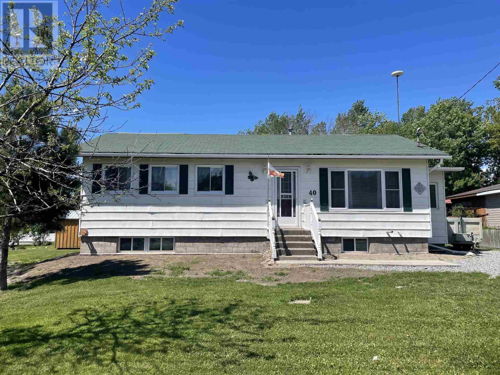 40 Frances ST - 1
