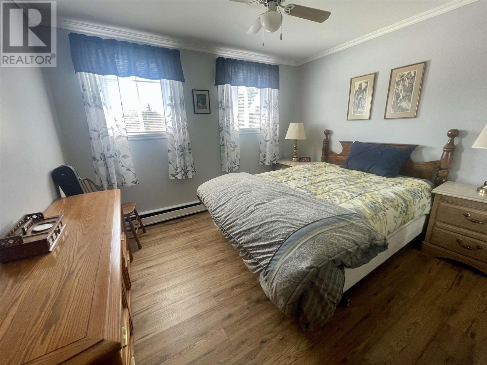 40 Frances ST - Image 19