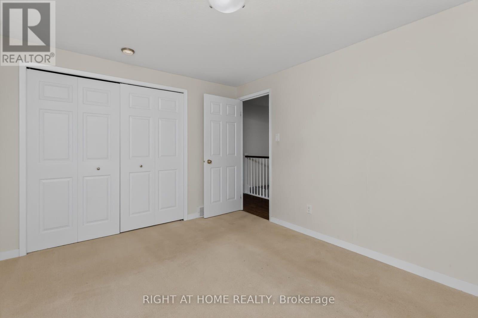#11 215 GLAMIS ROAD - Image 13