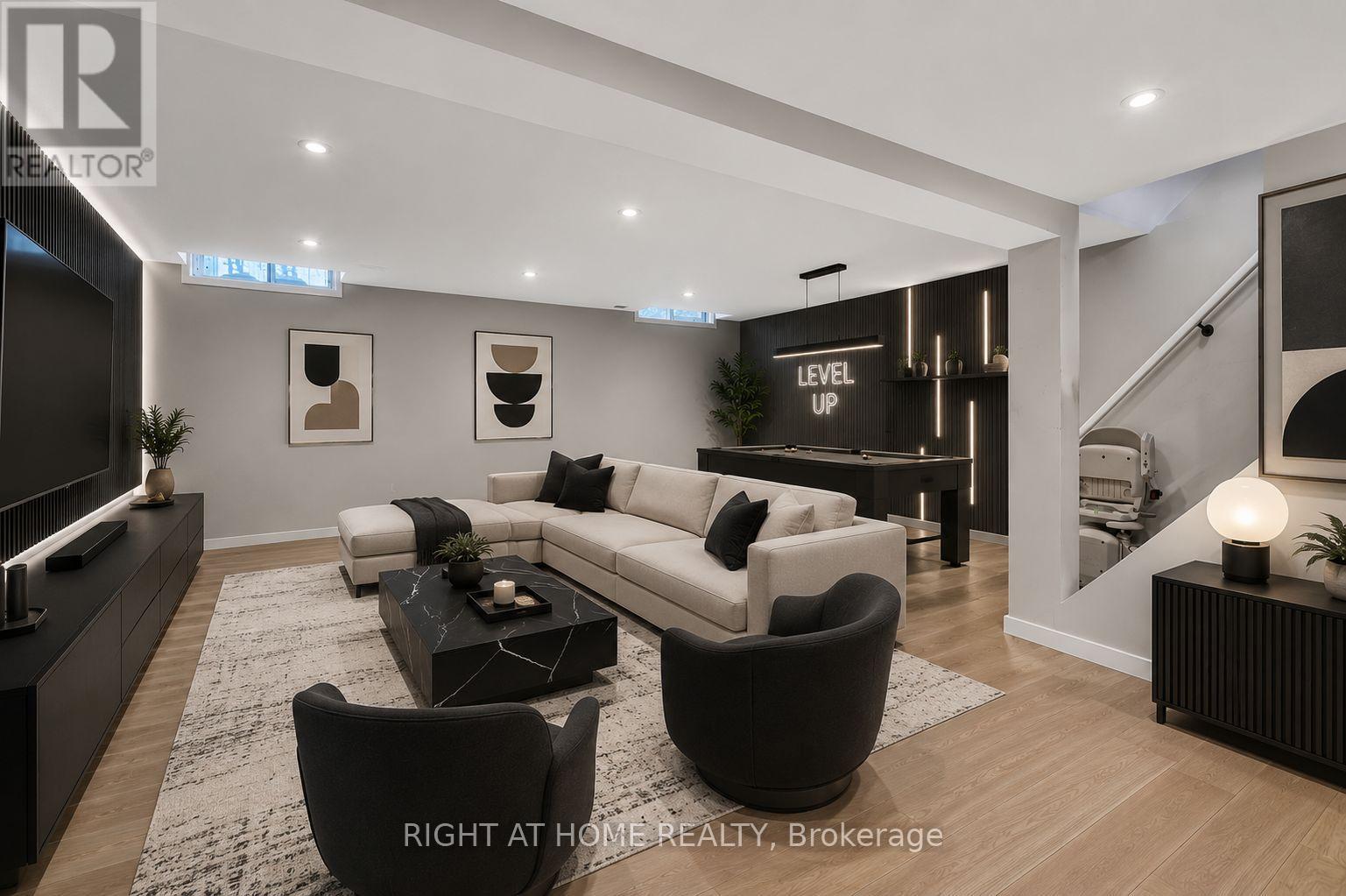 #11 215 GLAMIS ROAD - Image 21