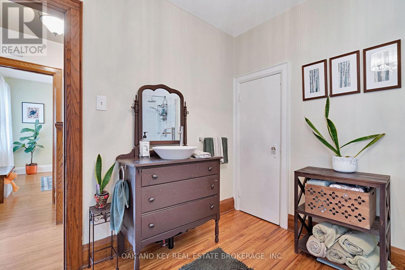 120 SYDENHAM STREET - 32