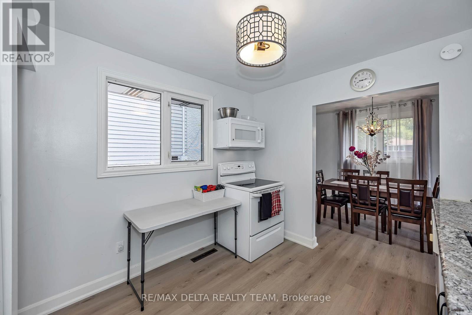 115 MEADOWLANDS DRIVE W - 13