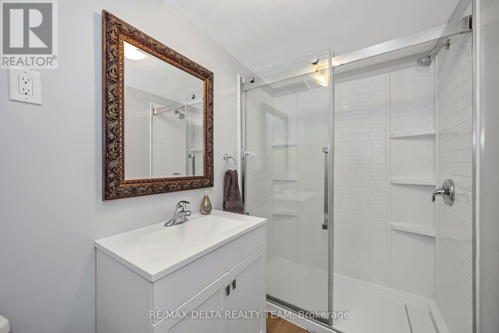 115 MEADOWLANDS DRIVE W - 26