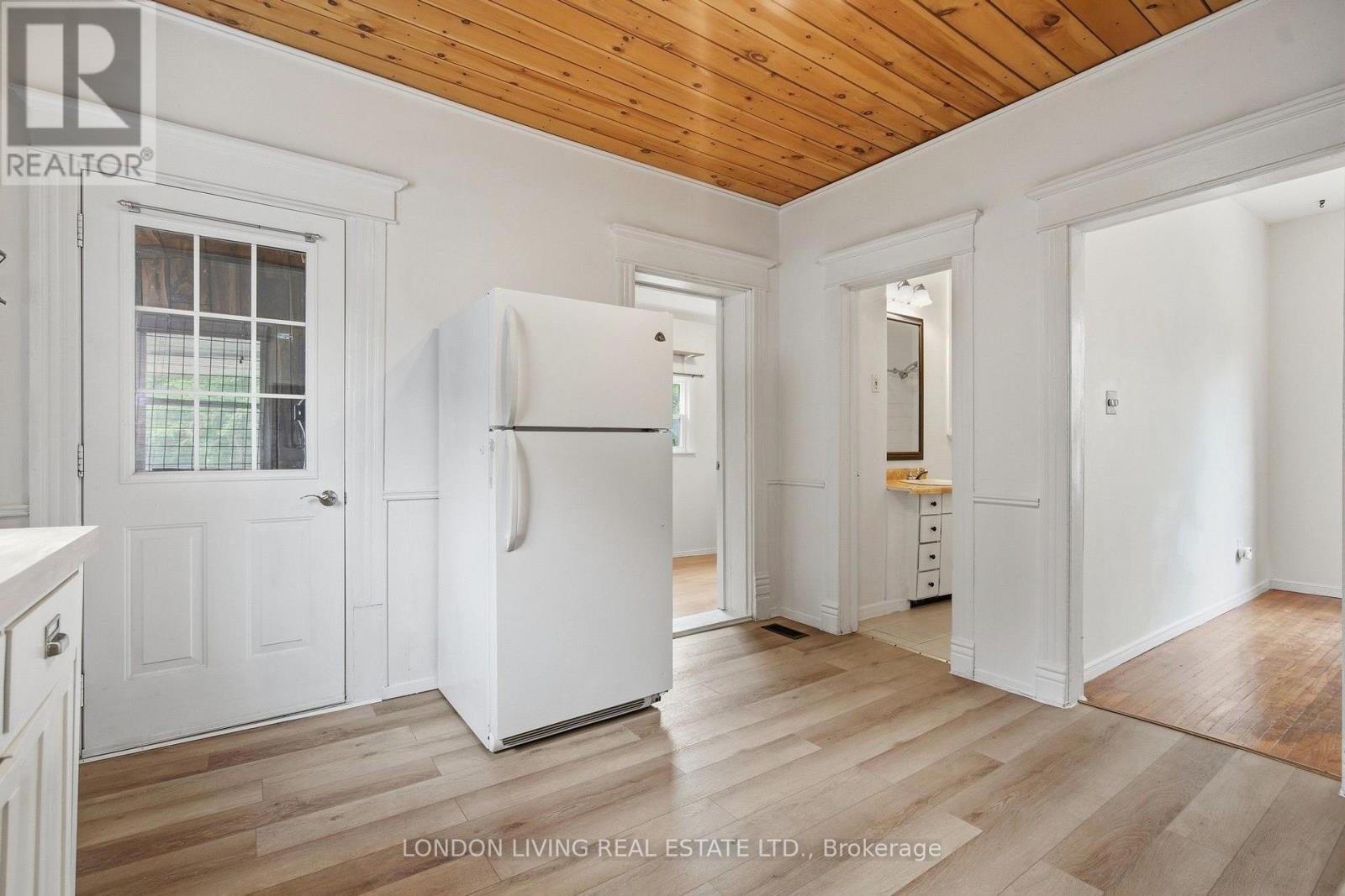 240 WORTLEY ROAD - 14