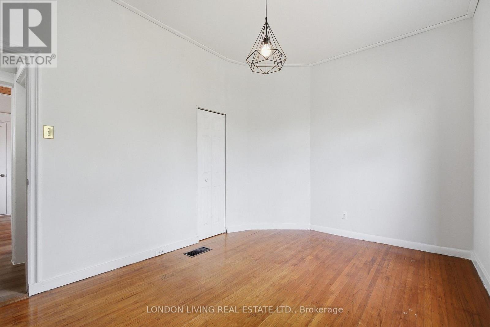 240 WORTLEY ROAD - 16