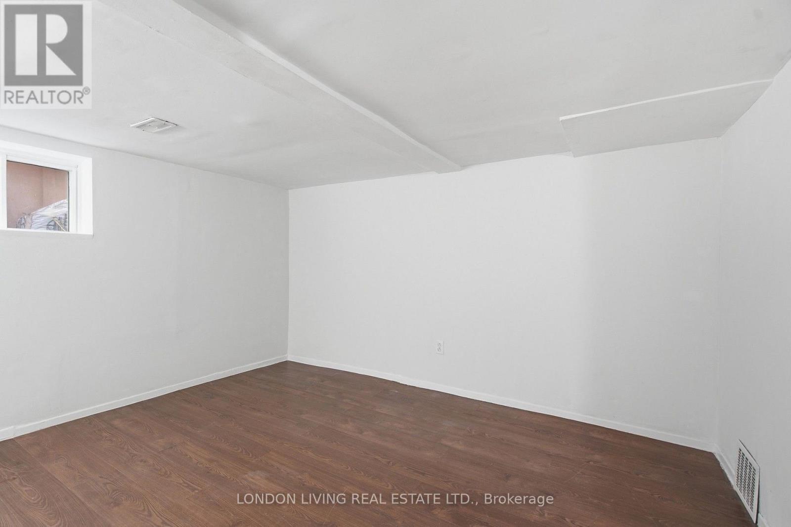 240 WORTLEY ROAD - 25