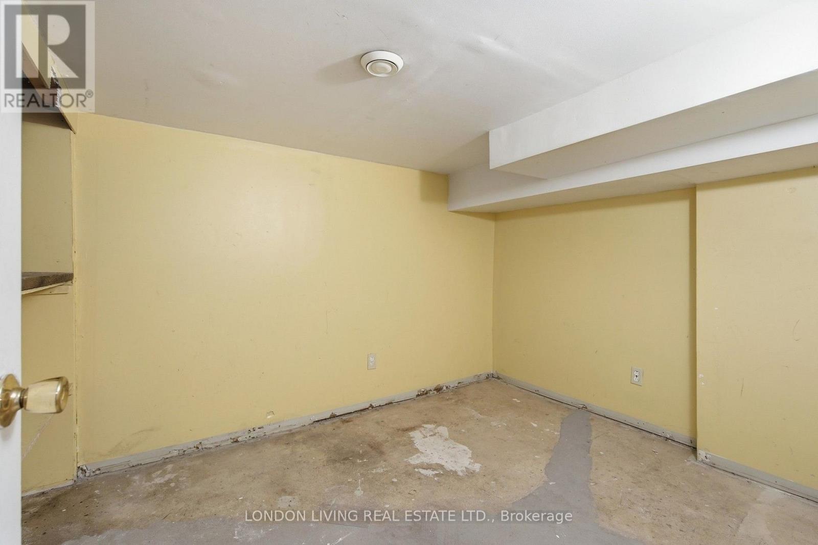 240 WORTLEY ROAD - 28