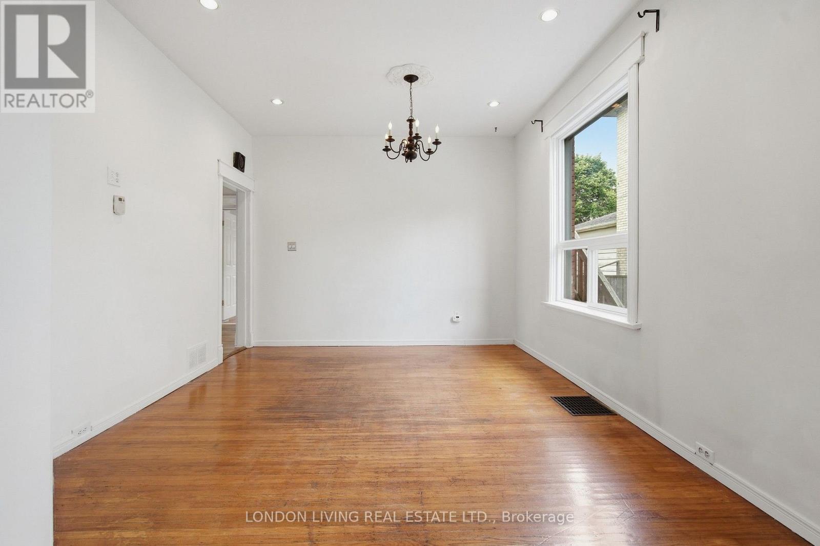 240 WORTLEY ROAD - 7