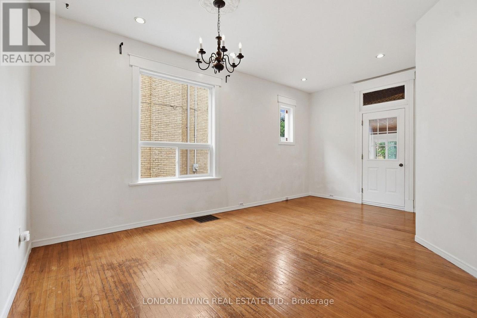 240 WORTLEY ROAD - 9