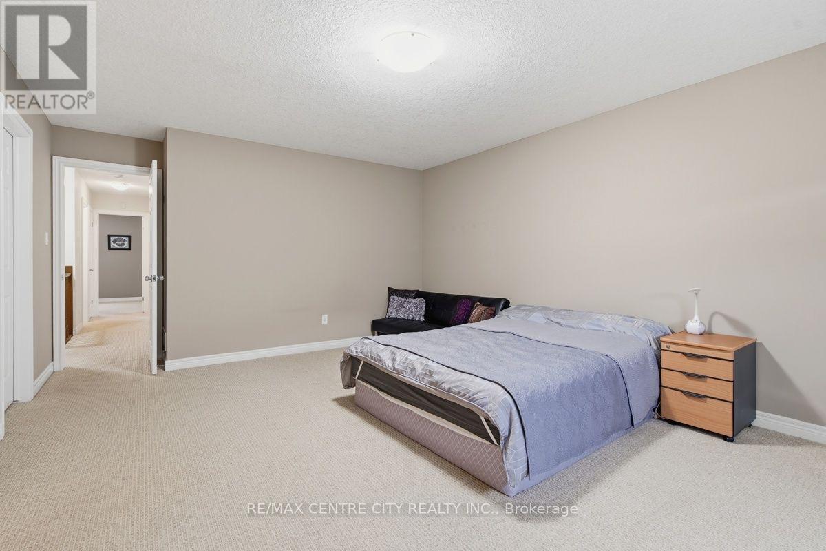 1982 DENVIEW AVENUE - 22