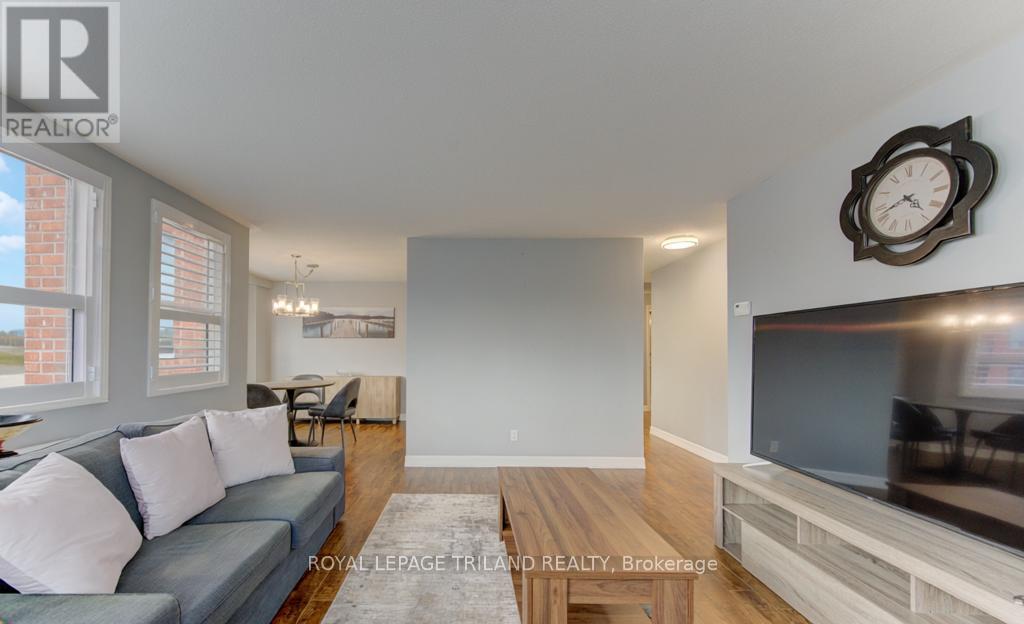#403 20 ELLEN STREET - 19