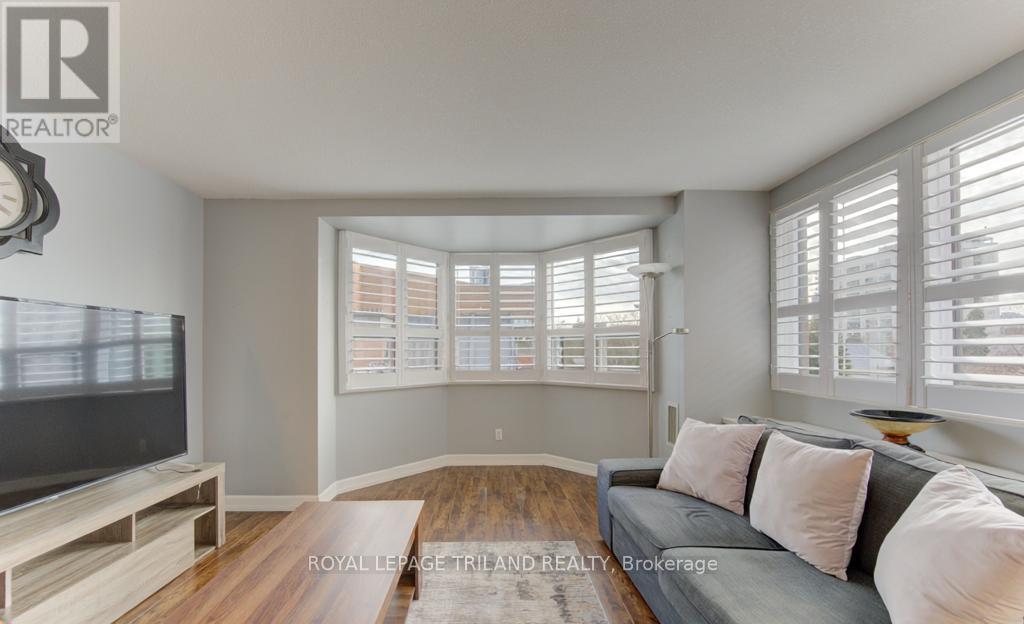 #403 20 ELLEN STREET - 22