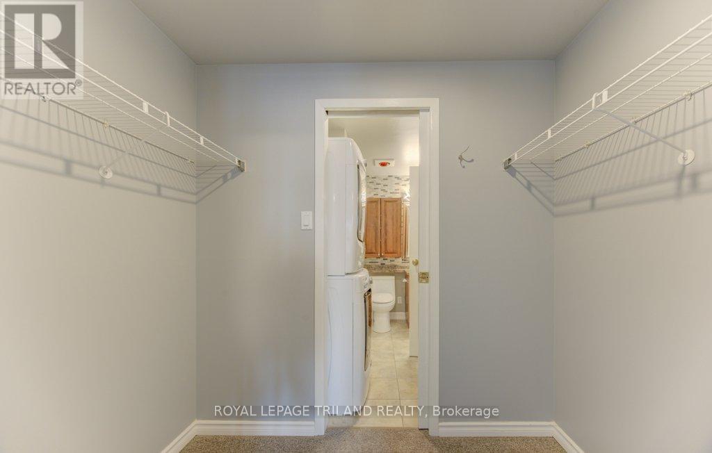 #403 20 ELLEN STREET - 29