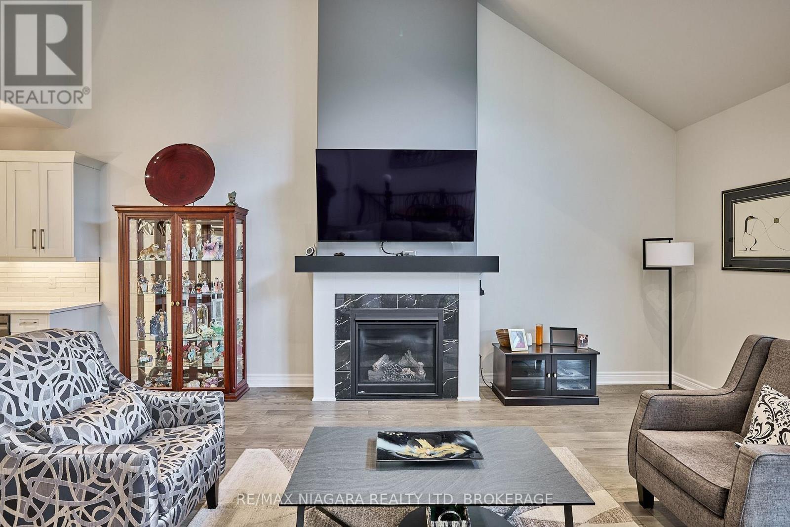 #5 9 SASSAFRAS ROW - Image 10