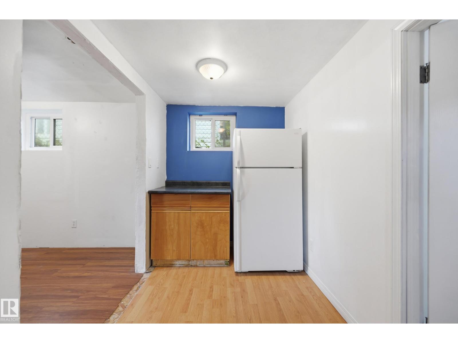 10714 103 ST NW - 23