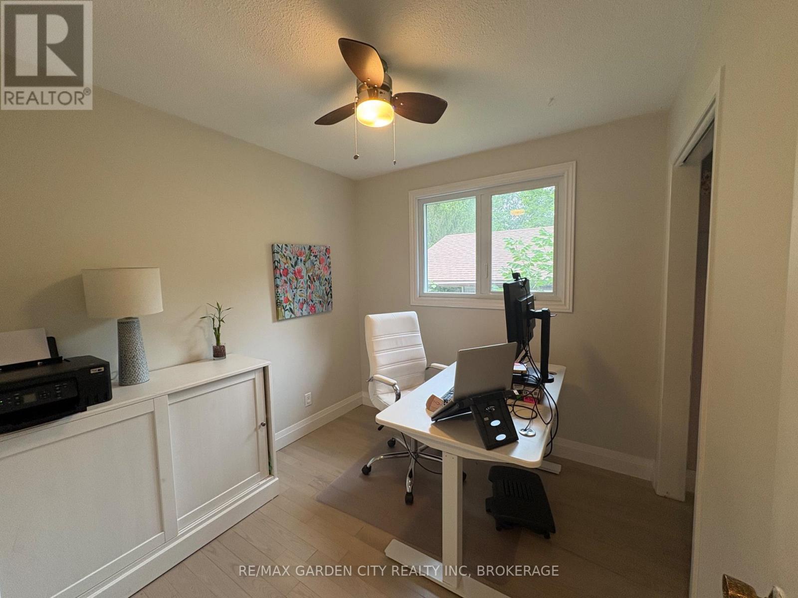 3 FALLINGBROOK DRIVE - 18
