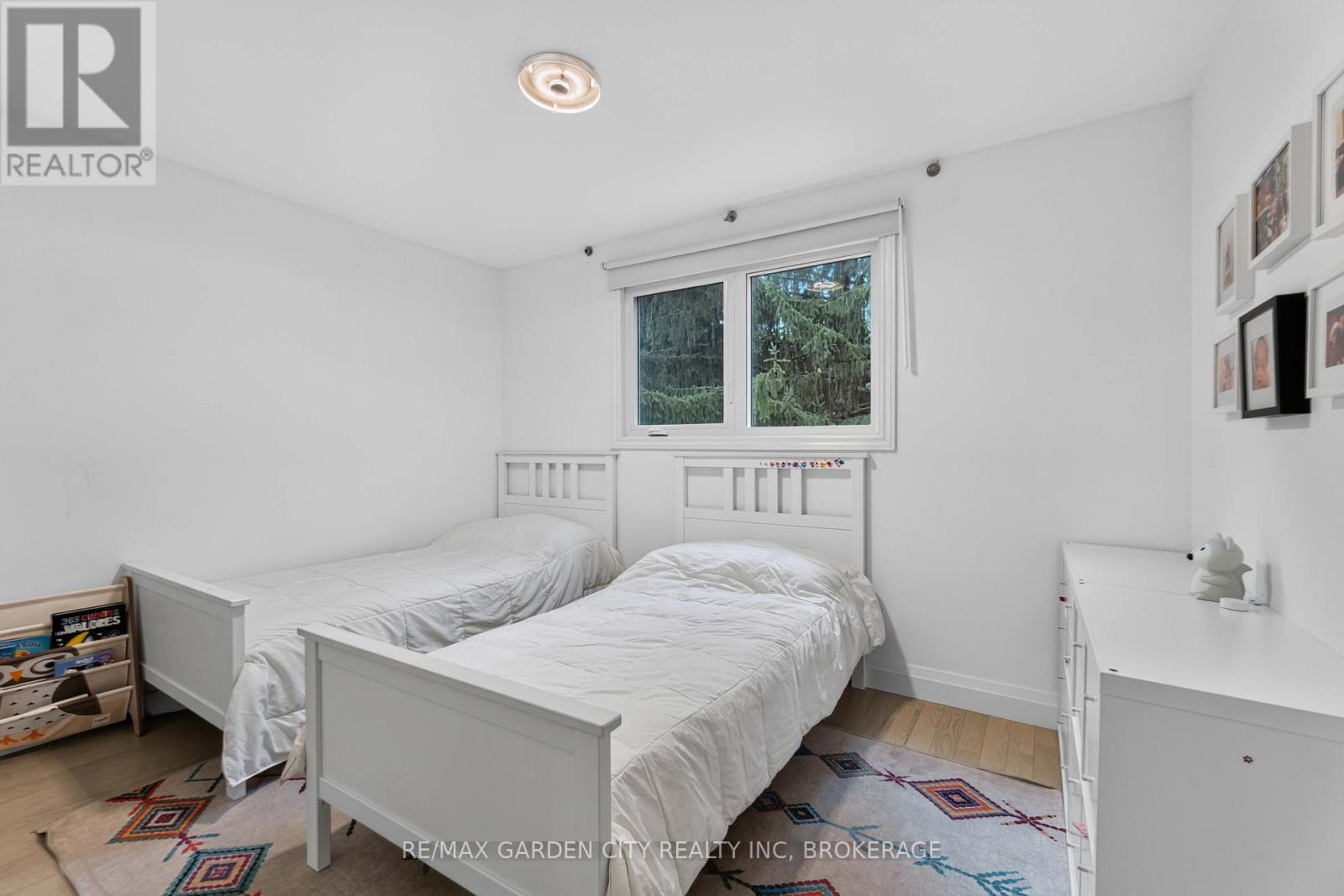 3 FALLINGBROOK DRIVE - 21