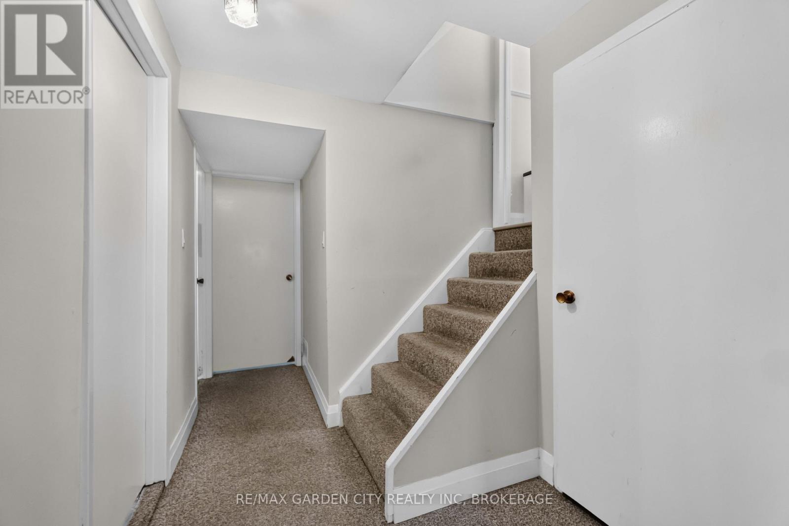 3 FALLINGBROOK DRIVE - Image 24