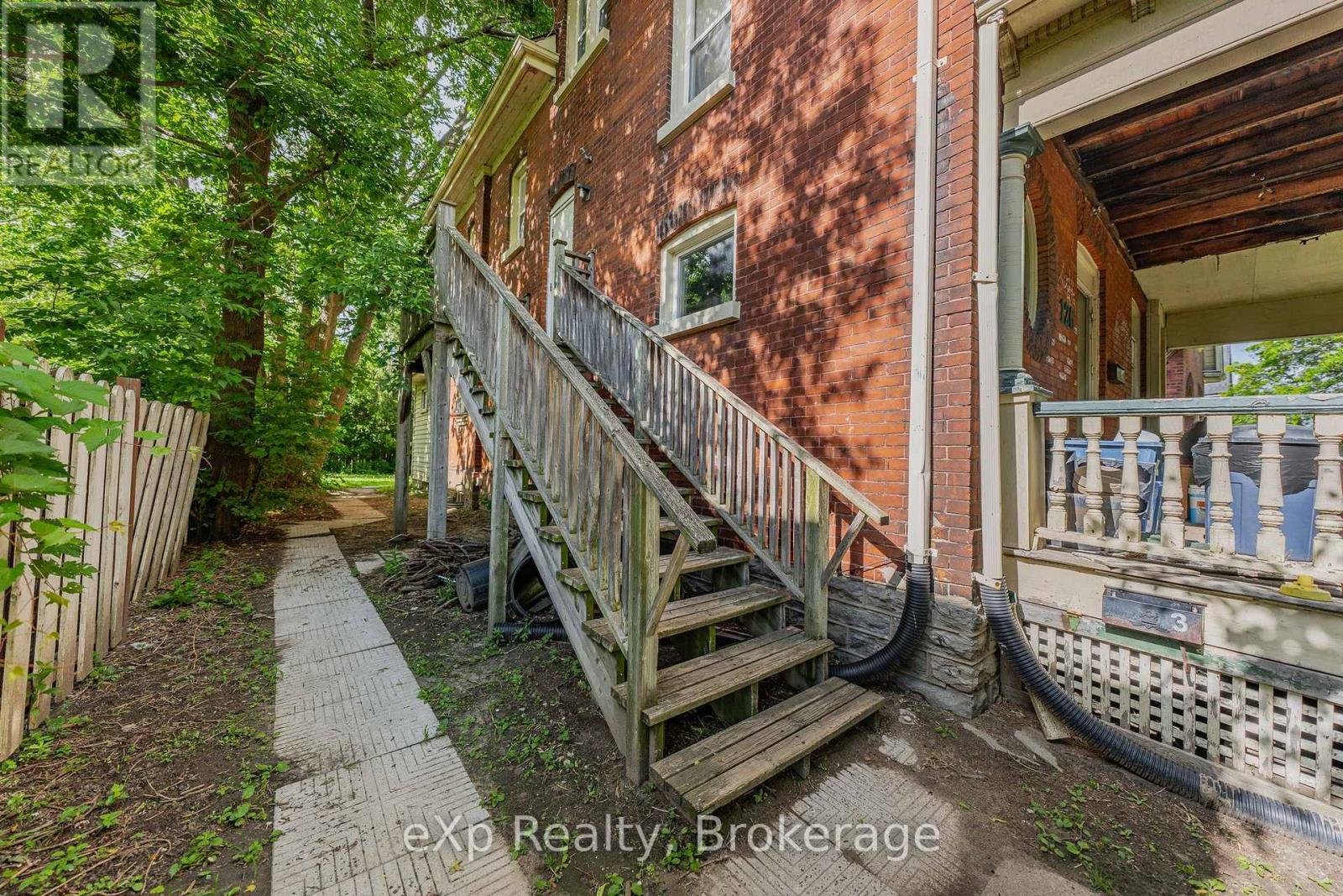126 CHATHAM STREET - Image 26