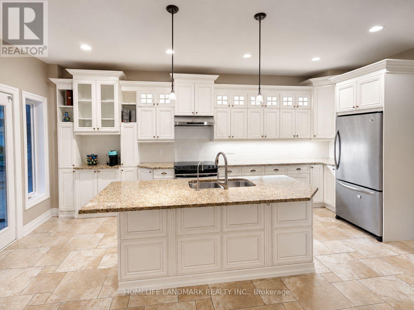 882 KETTLERIDGE STREET - Image 4