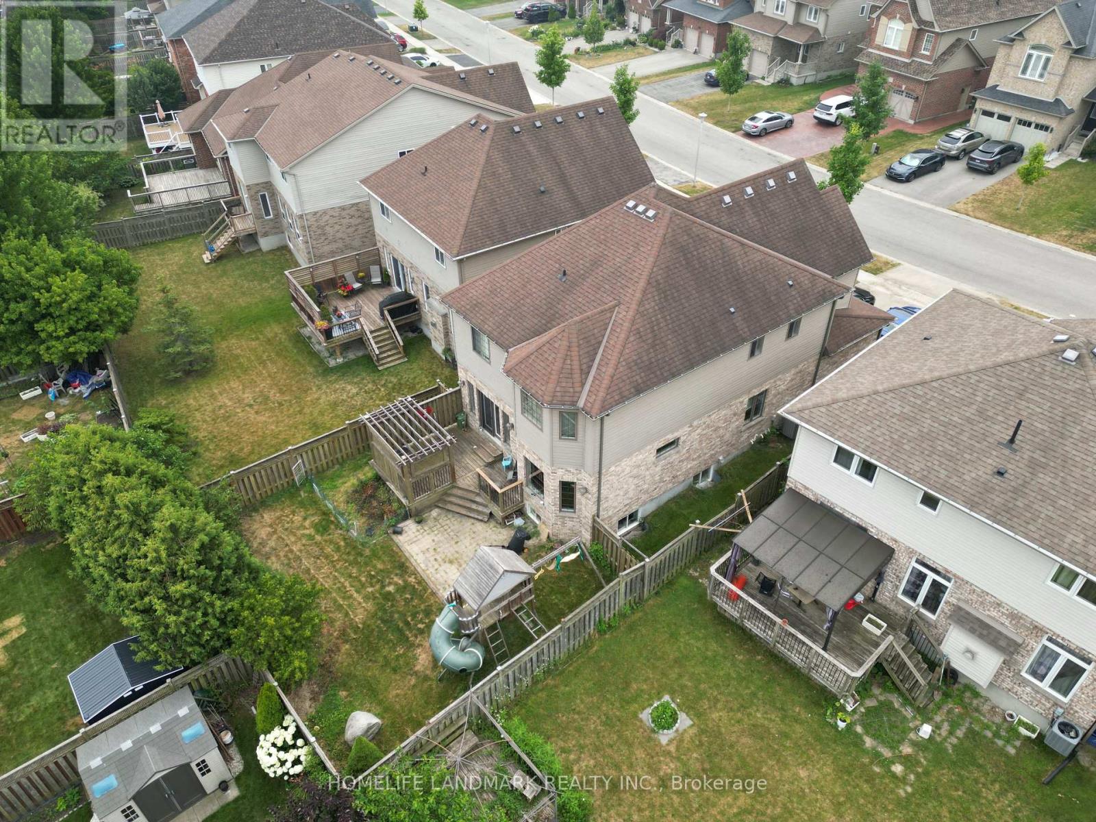 882 KETTLERIDGE STREET - 2