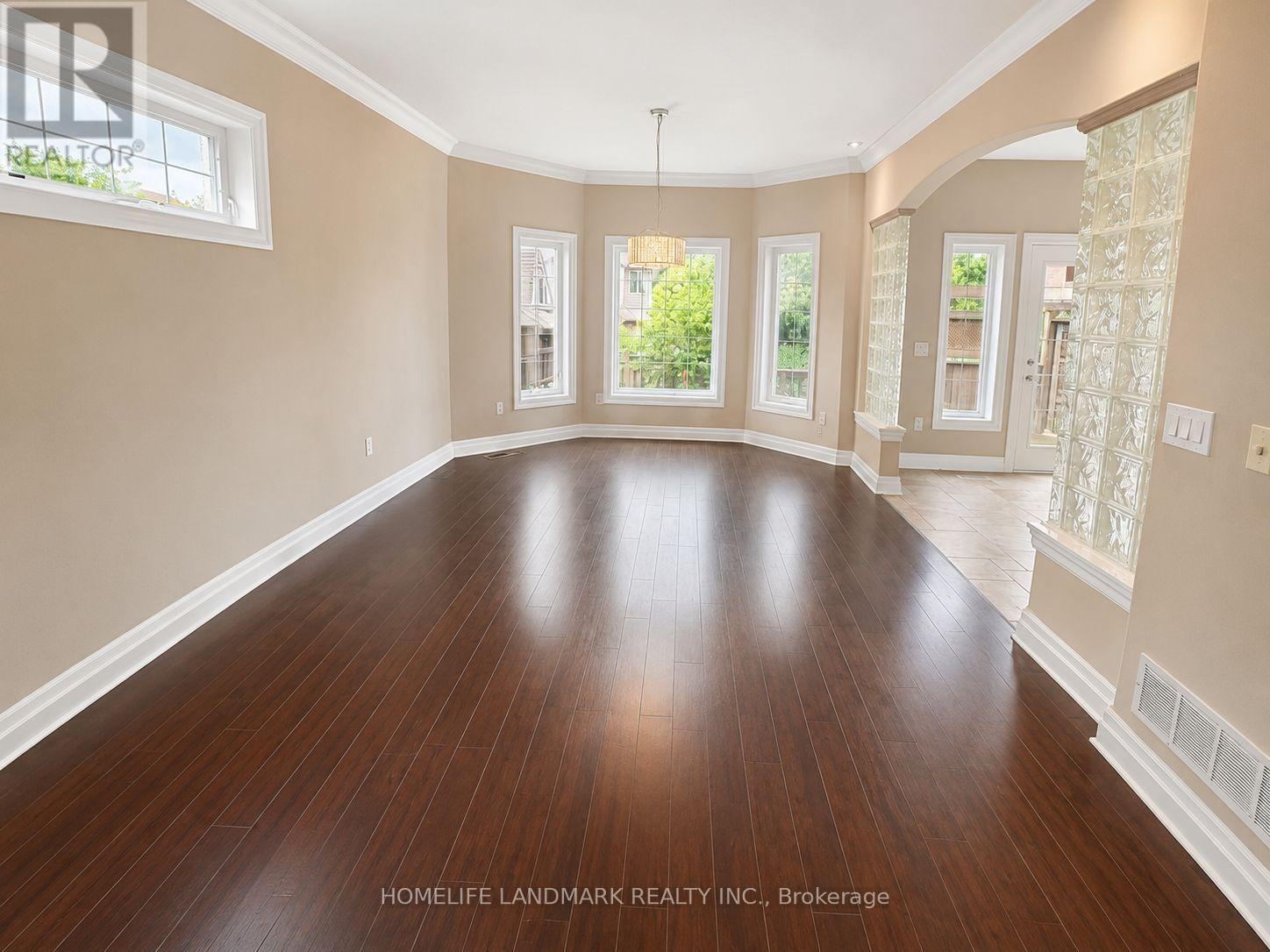 882 KETTLERIDGE STREET - Image 6