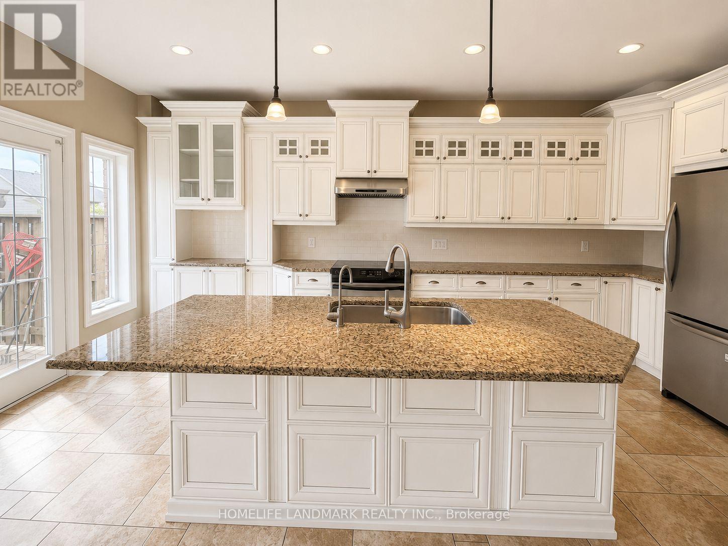 882 KETTLERIDGE STREET - Image 5