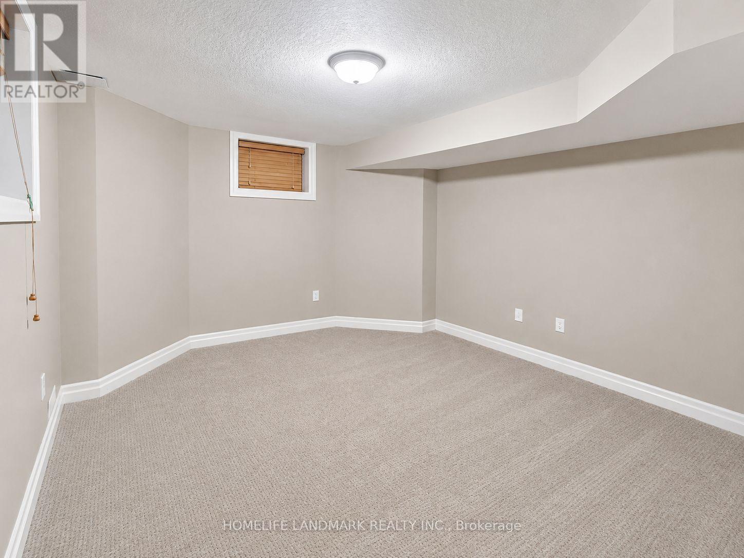 882 KETTLERIDGE STREET - 17