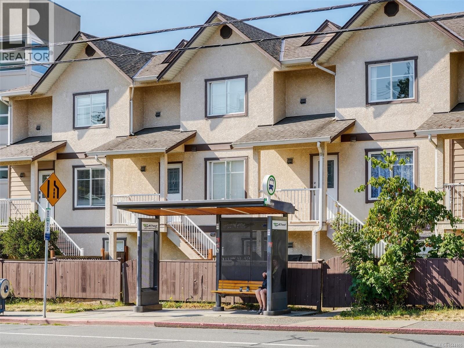 #4 311 Burnside Rd E - 1