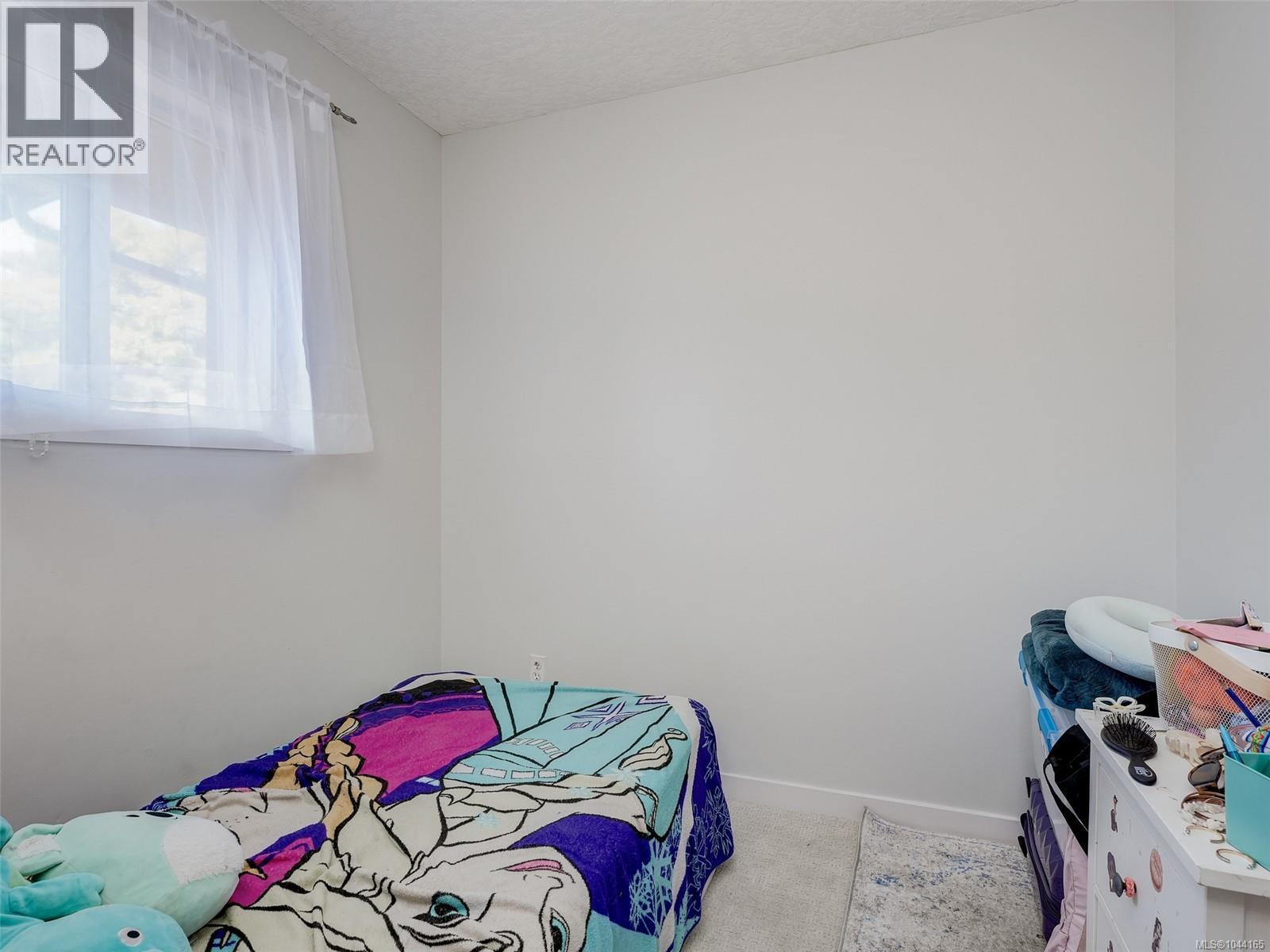 #4 311 Burnside Rd E - 15