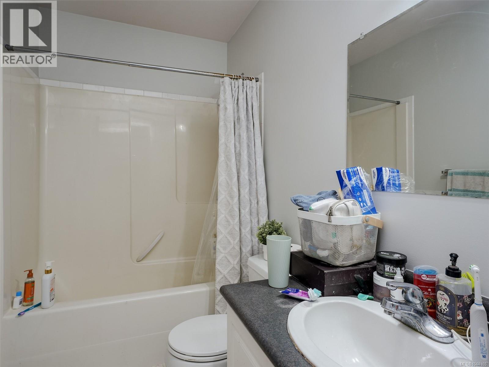 #4 311 Burnside Rd E - 16