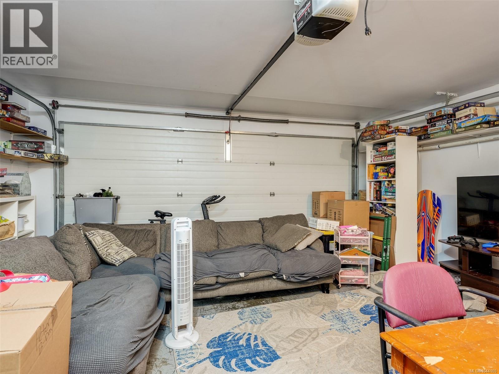 #4 311 Burnside Rd E - 19