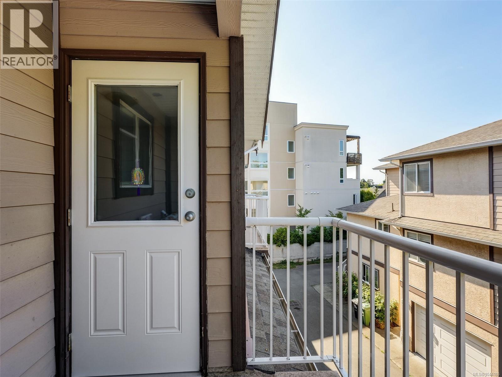 #4 311 Burnside Rd E - 21