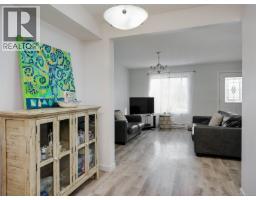Balcony - 4 311 Burnside Rd E, Victoria, BC V9A1A6 Photo 9