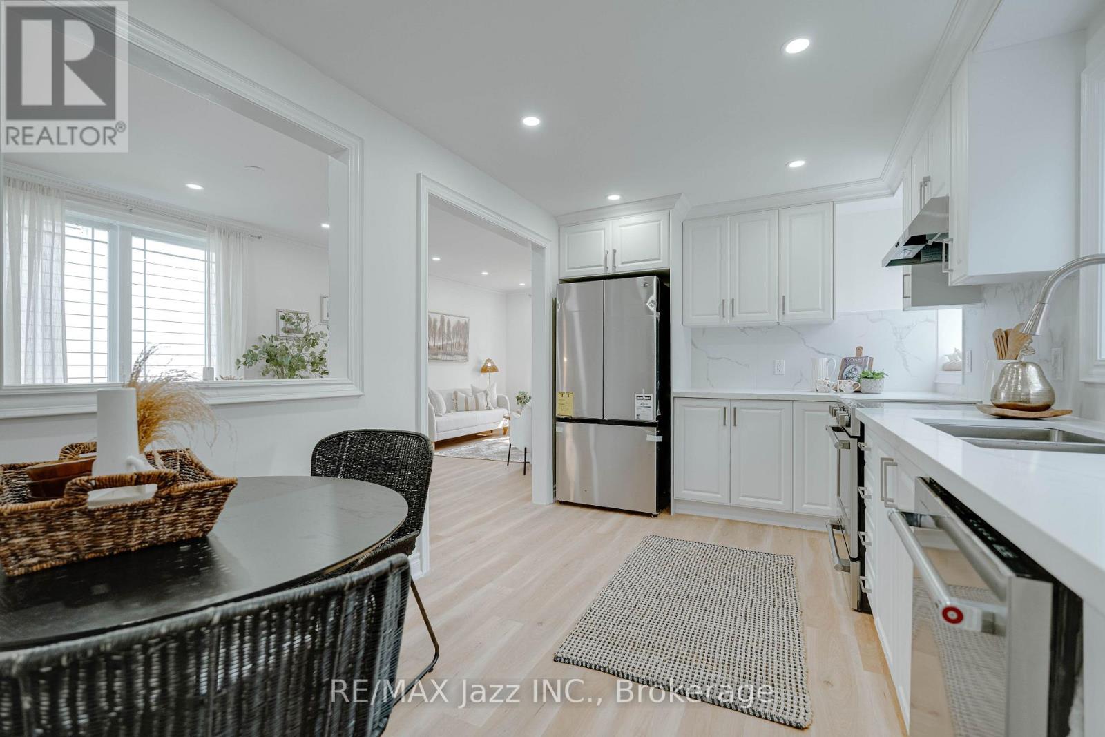 151 BURK STREET - 11