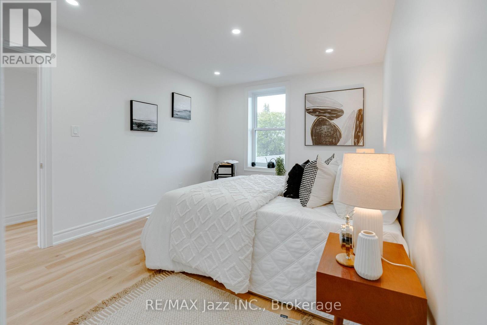 151 BURK STREET - 23