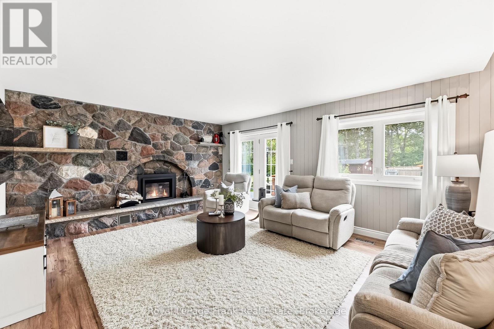 32 JACOBSEN BOULEVARD - Image 15