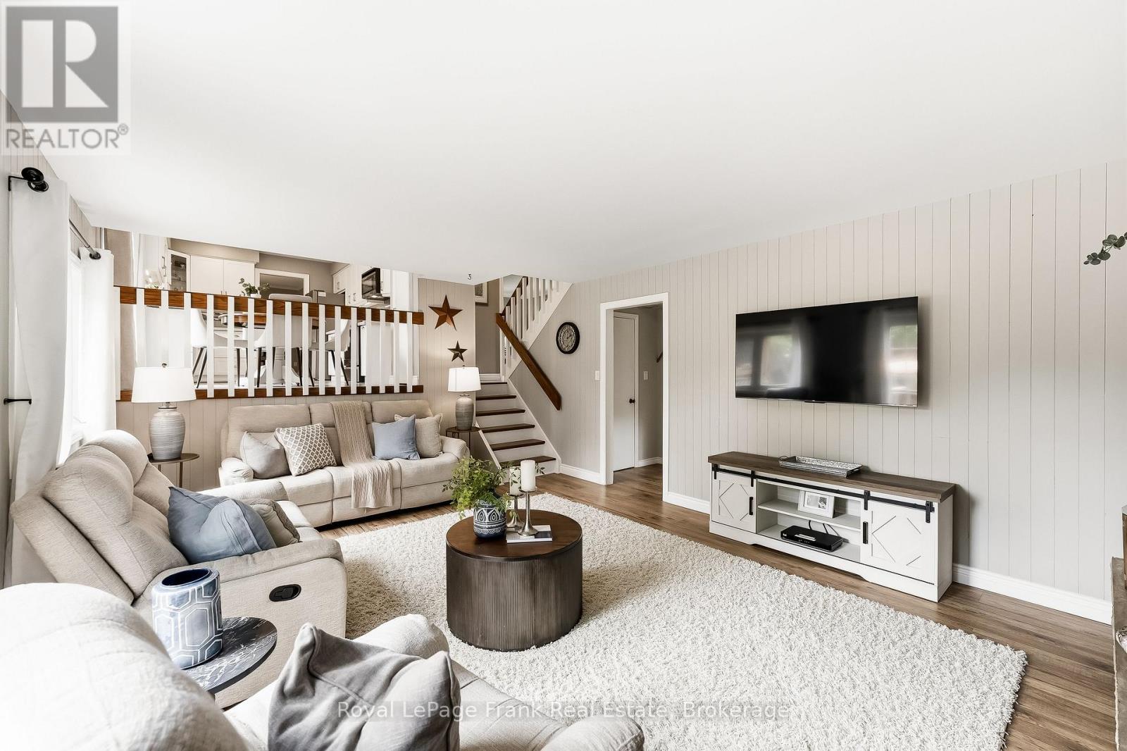 32 JACOBSEN BOULEVARD - Image 17