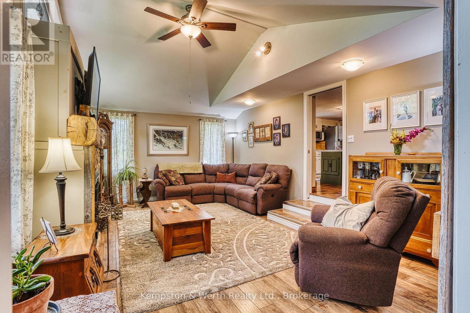 3017 LOUISA STREET - 18