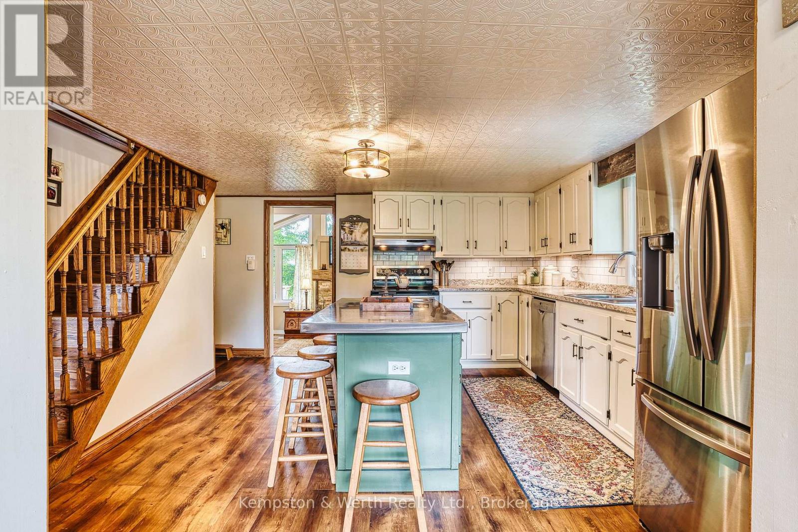 3017 LOUISA STREET - 9