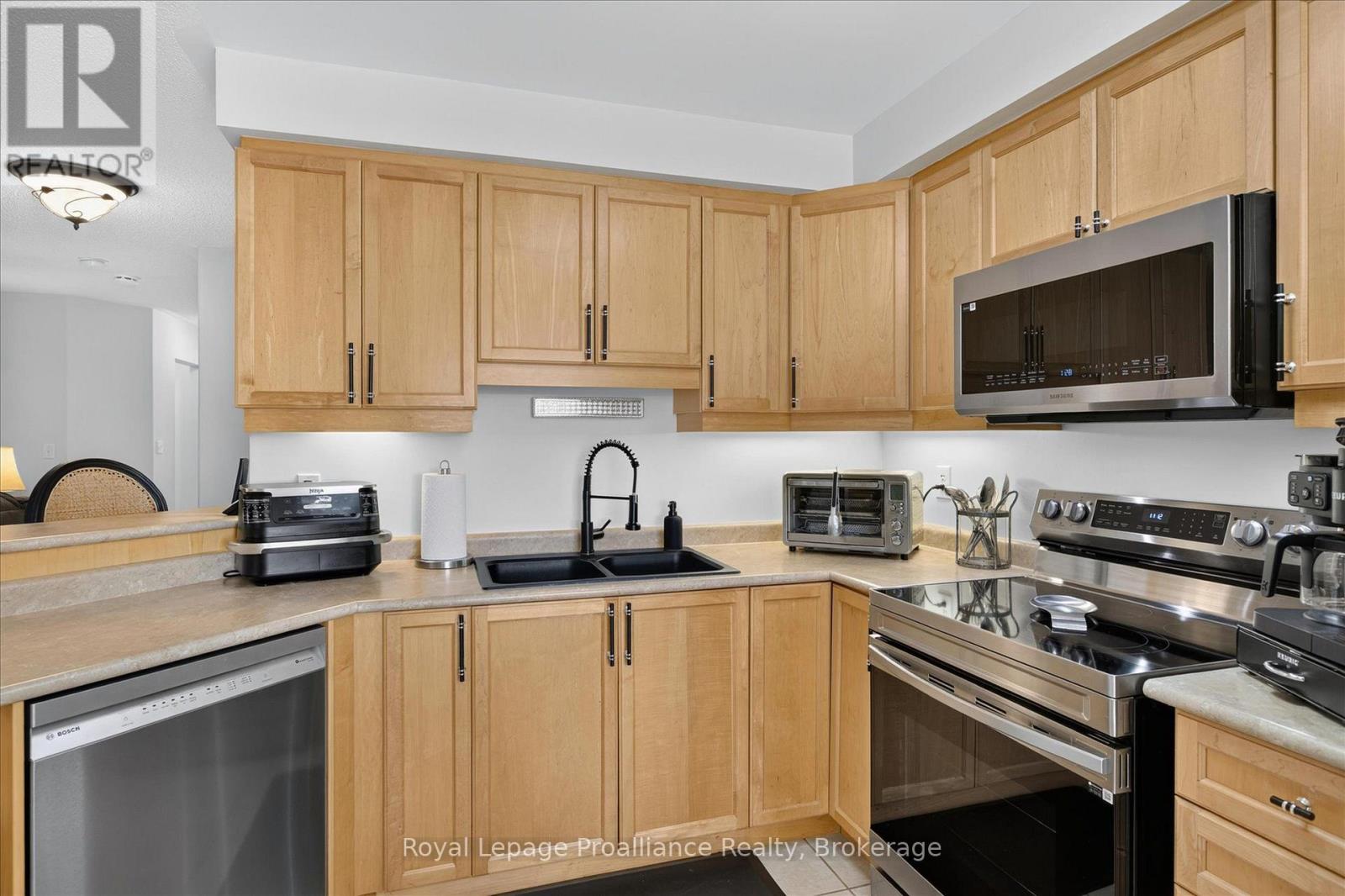 541 GARBUTT TERRACE - 15
