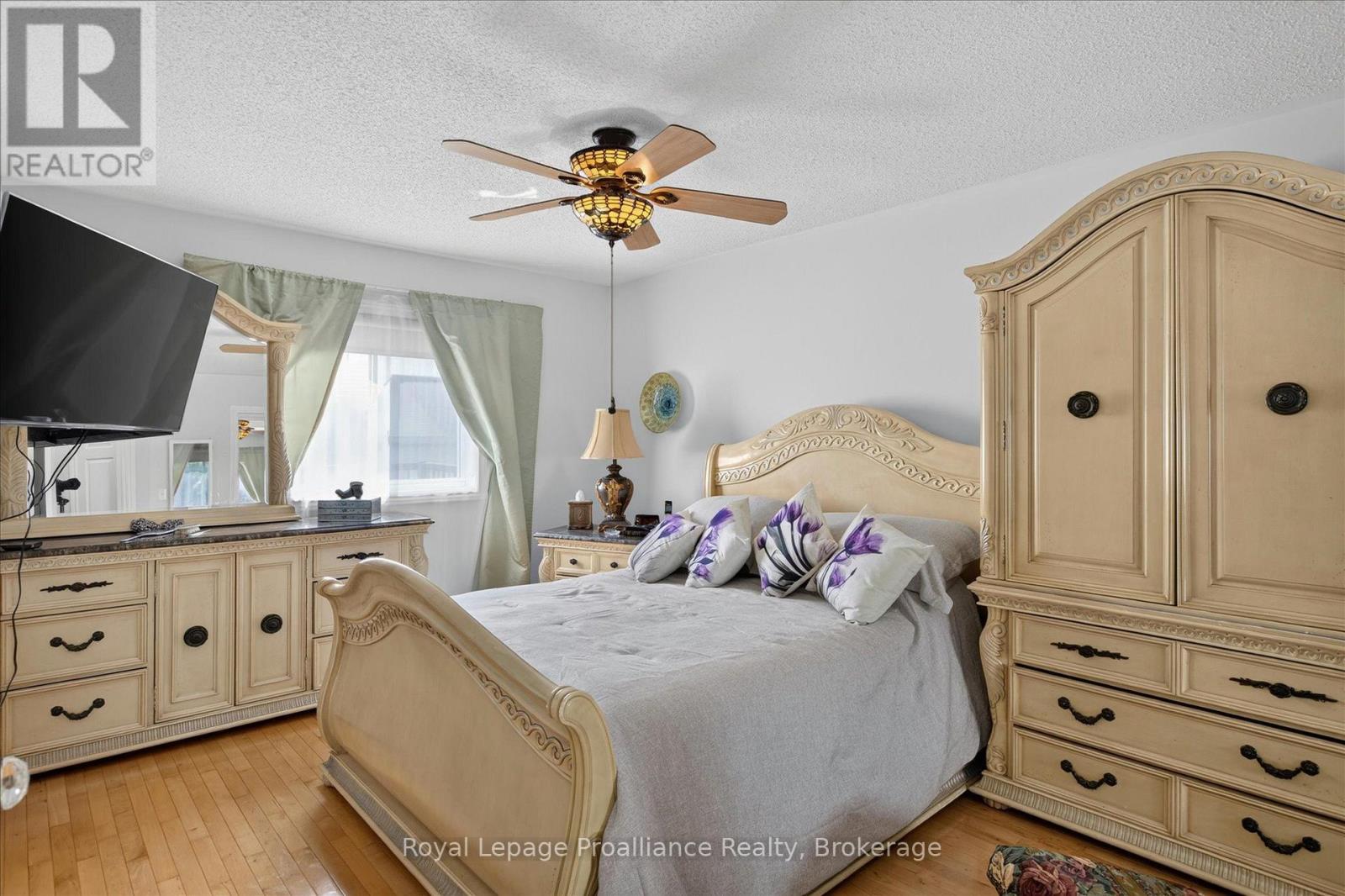 541 GARBUTT TERRACE - Image 20