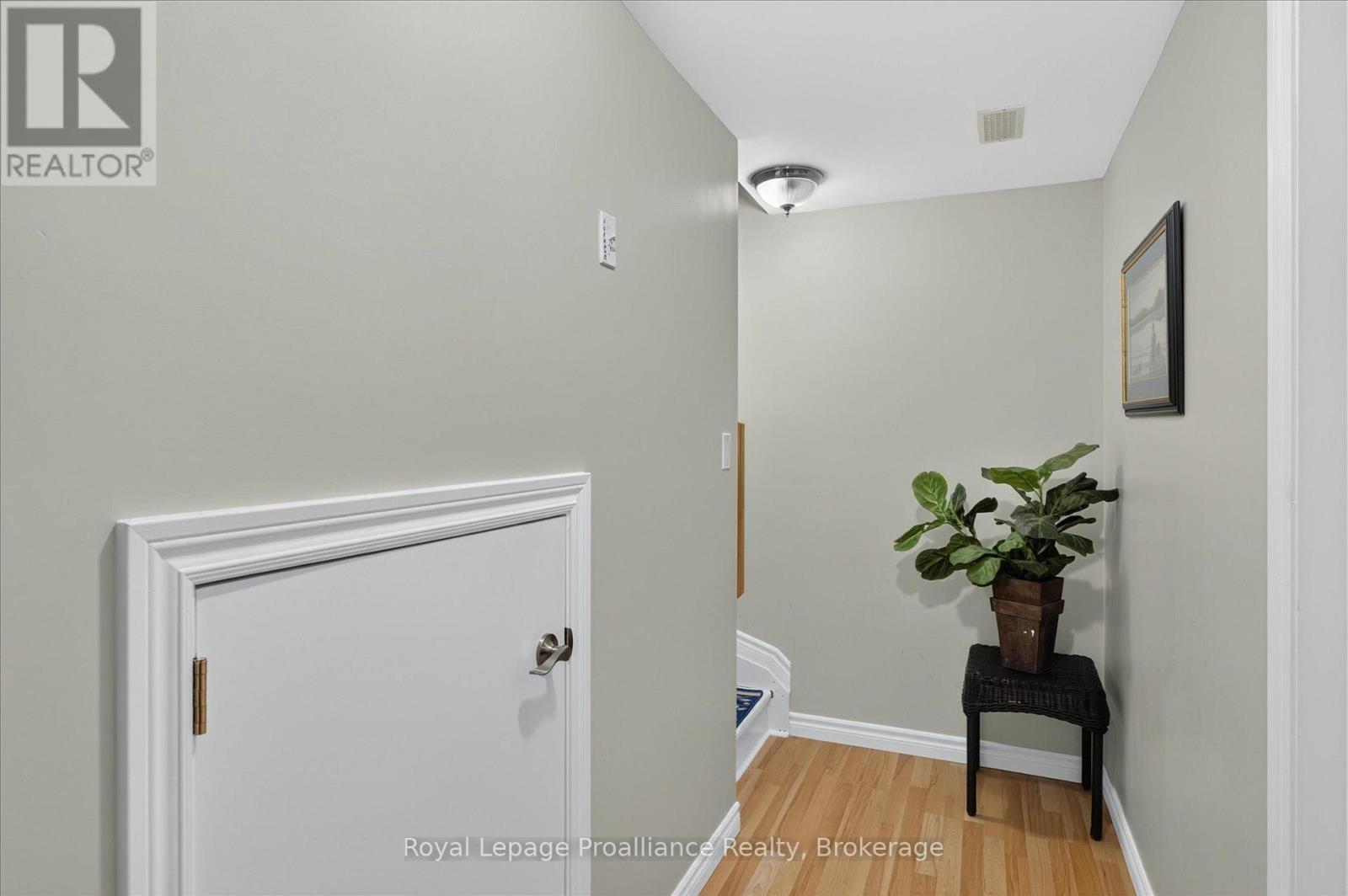 541 GARBUTT TERRACE - Image 26