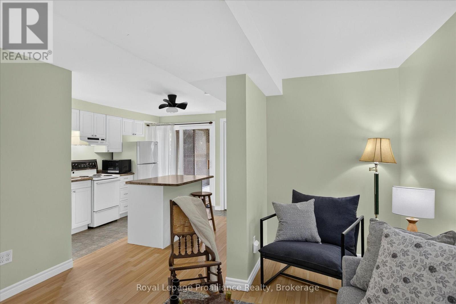 541 GARBUTT TERRACE - 29